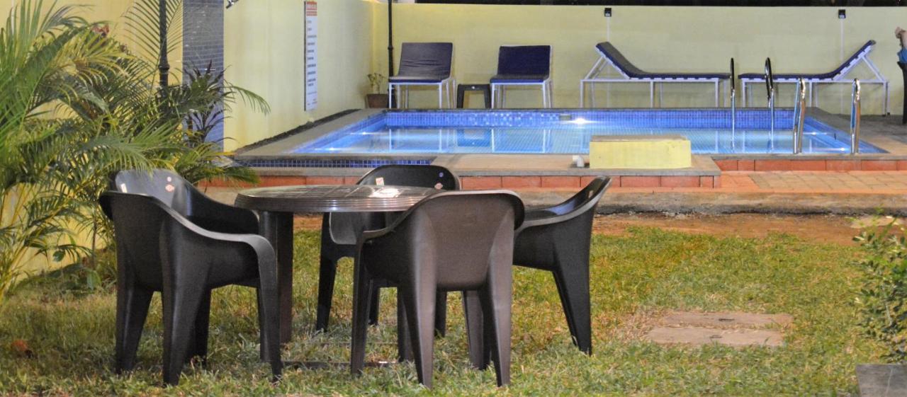 Sonikas Holiday Homes Candolim Eksteriør bilde